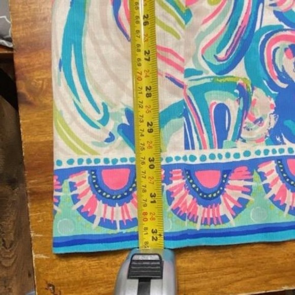 Lilly Pulitzer Embroidered, Sleeveless, v-neck, Colorful Shift Dress size 2 - Picture 6 of 7